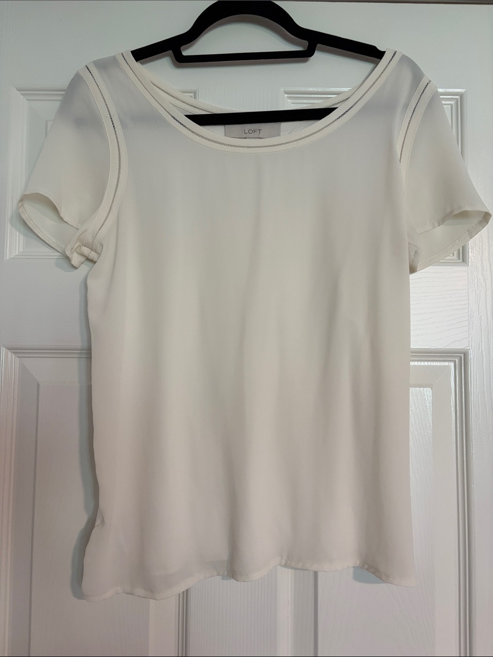 LOFT Cream Short Sleeve Scoop Neck Blouse